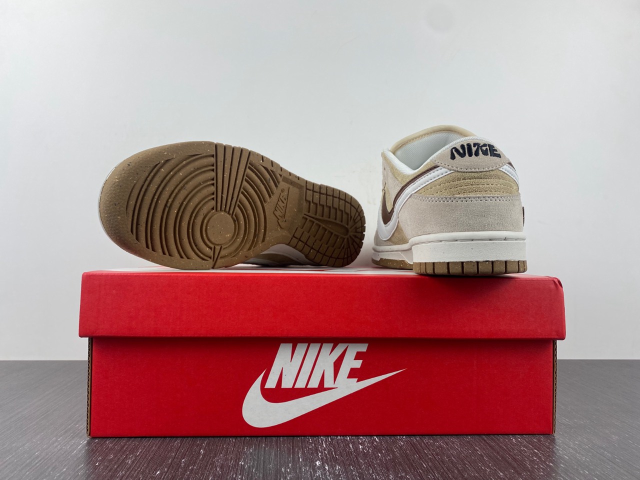 NIKE Dunk Low DO9457-100